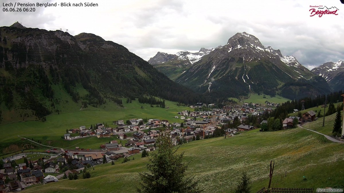 Archived image Webcam Lech am Arlberg - Guesthouse Bergland
