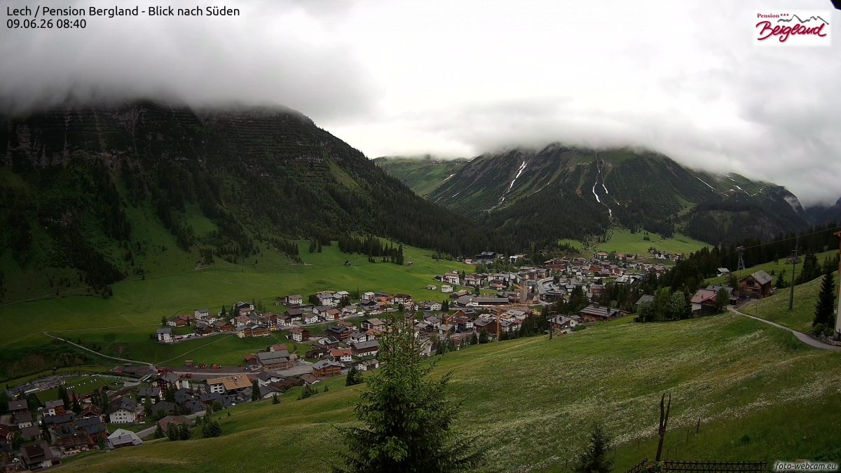 Archiv Foto Webcam Oberlech: Ausblick Pension Bergland