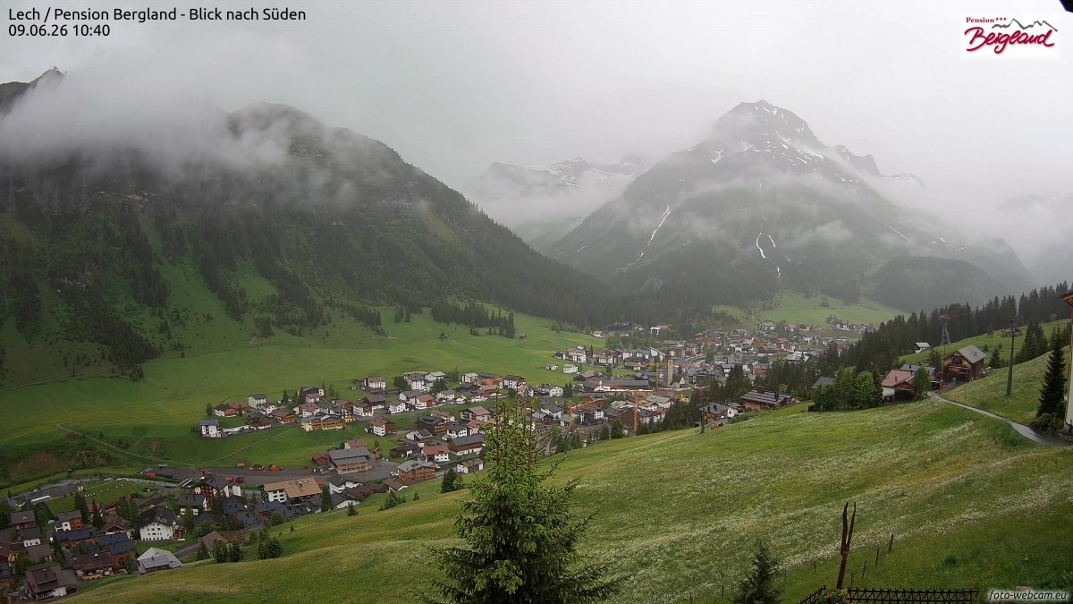 Archiv Foto Webcam Oberlech: Ausblick Pension Bergland