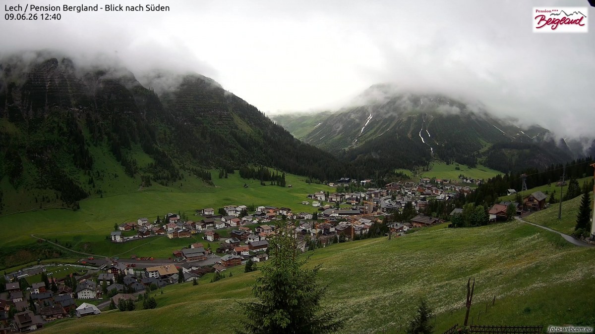 Archiv Foto Webcam Oberlech: Ausblick Pension Bergland