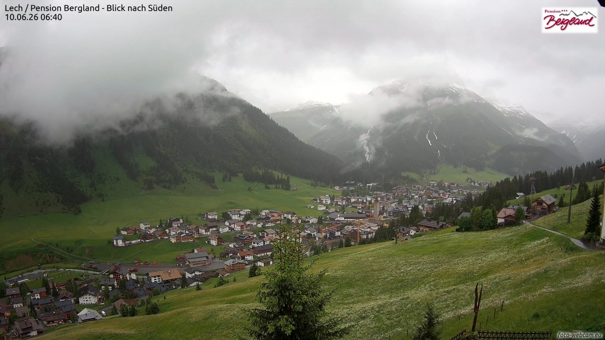 Archiv Foto Webcam Oberlech: Ausblick Pension Bergland