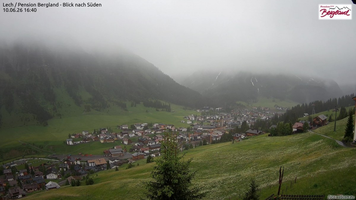 Archiv Foto Webcam Oberlech: Ausblick Pension Bergland