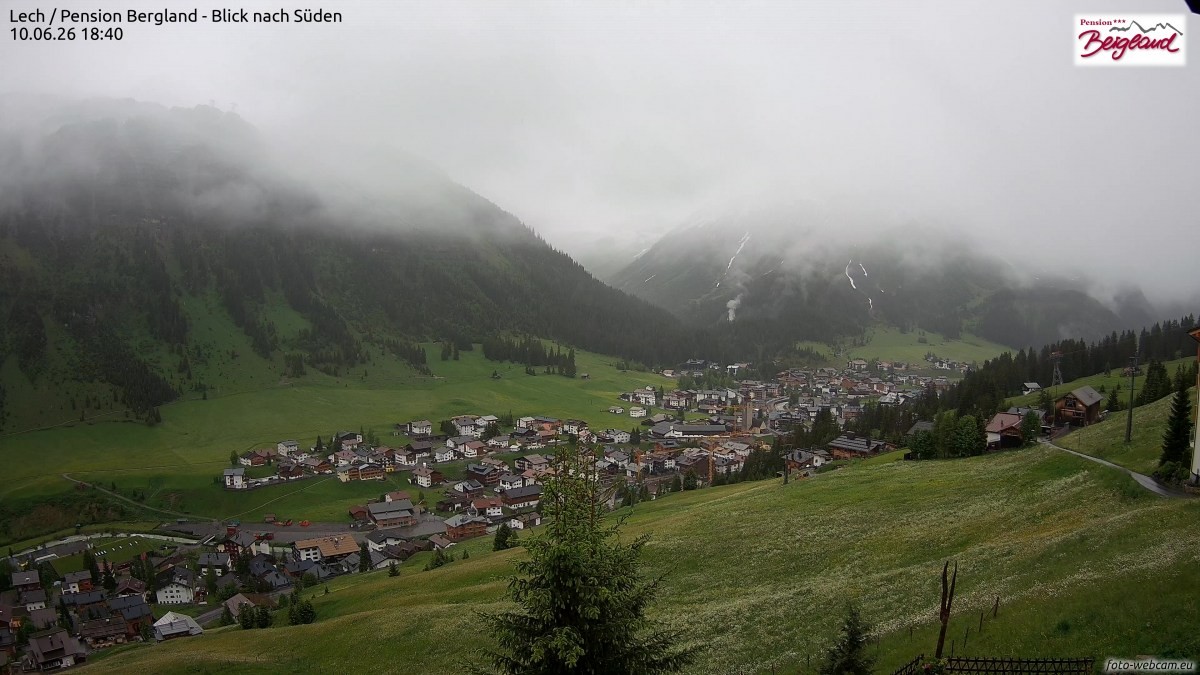 Archiv Foto Webcam Oberlech: Ausblick Pension Bergland