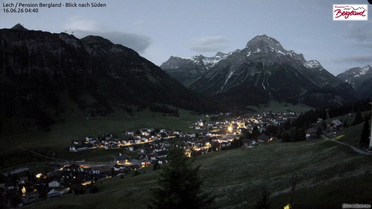 Archiv Foto Webcam Oberlech: Ausblick Pension Bergland