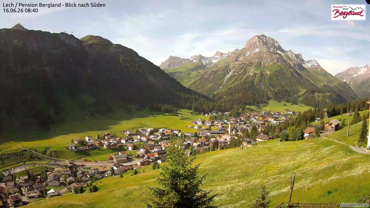 Archiv Foto Webcam Oberlech: Ausblick Pension Bergland