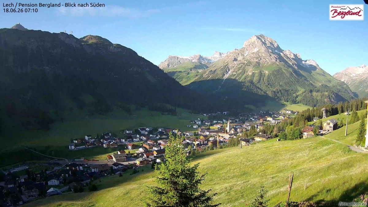 Archived image Webcam Lech am Arlberg - Guesthouse Bergland