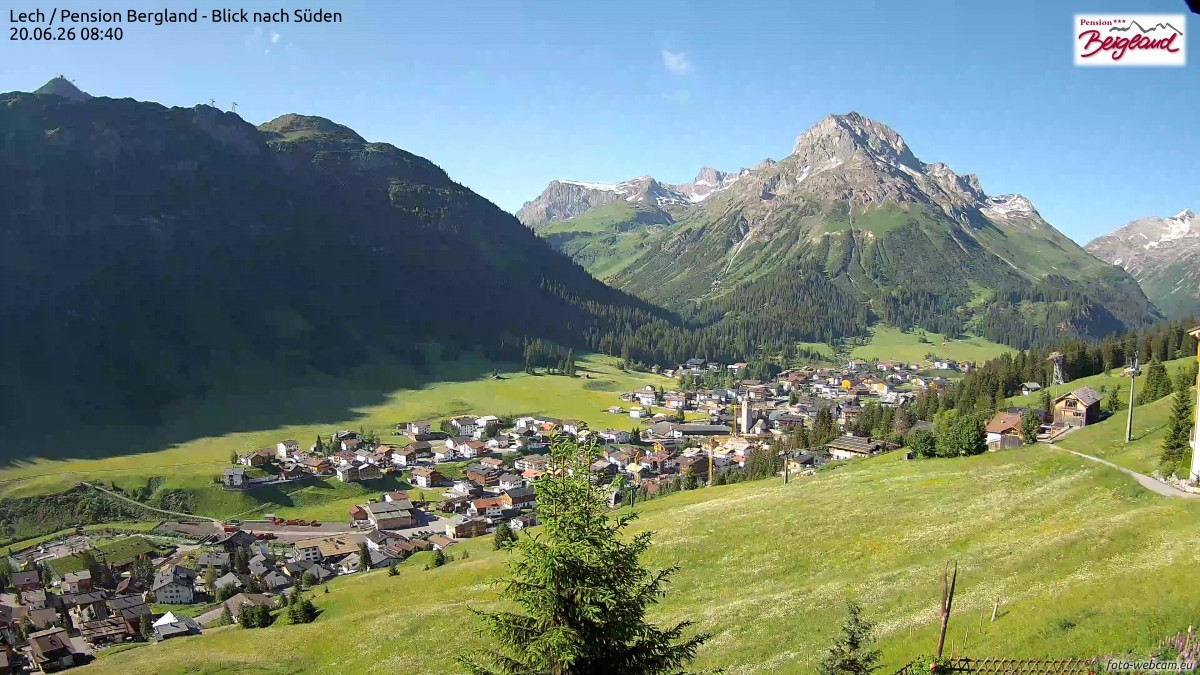 Archiv Foto Webcam Oberlech: Ausblick Pension Bergland