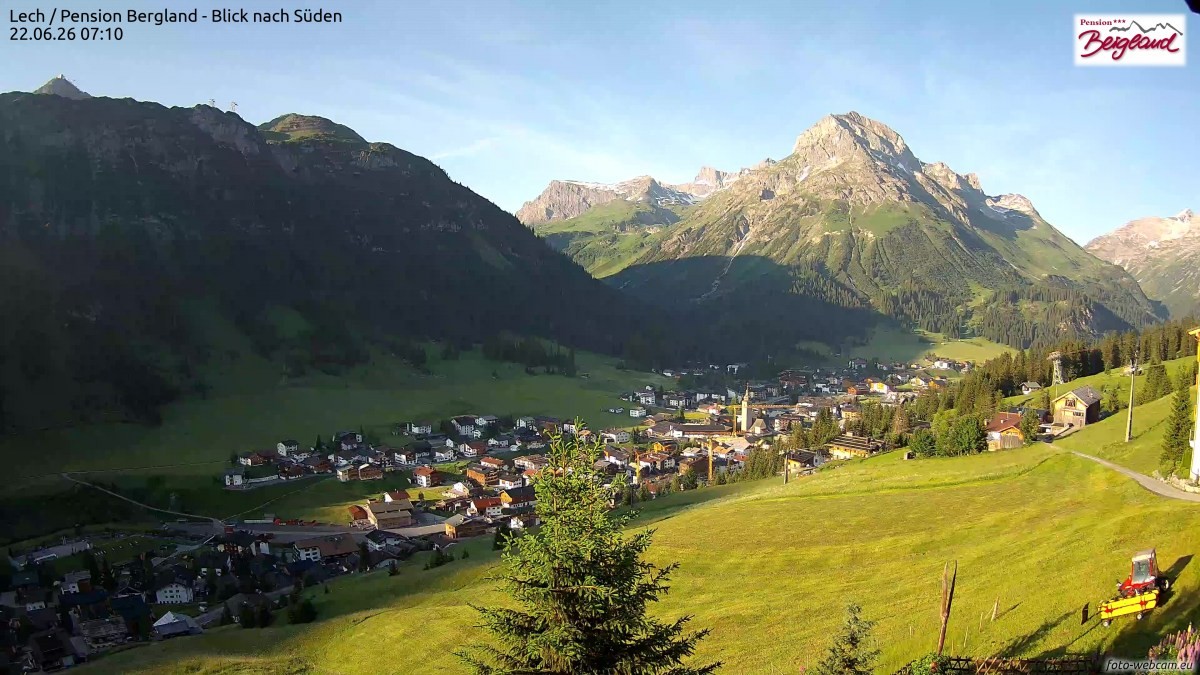 Archived image Webcam Lech am Arlberg - Guesthouse Bergland