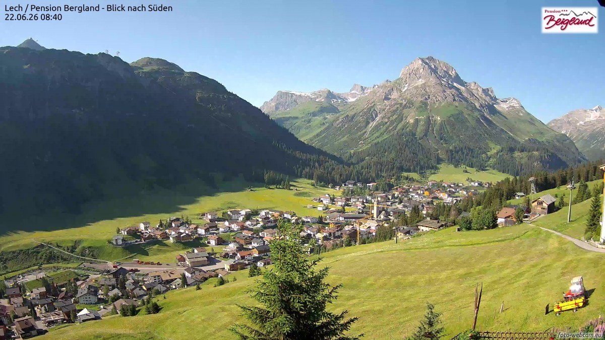Archived image Webcam Lech am Arlberg - Guesthouse Bergland