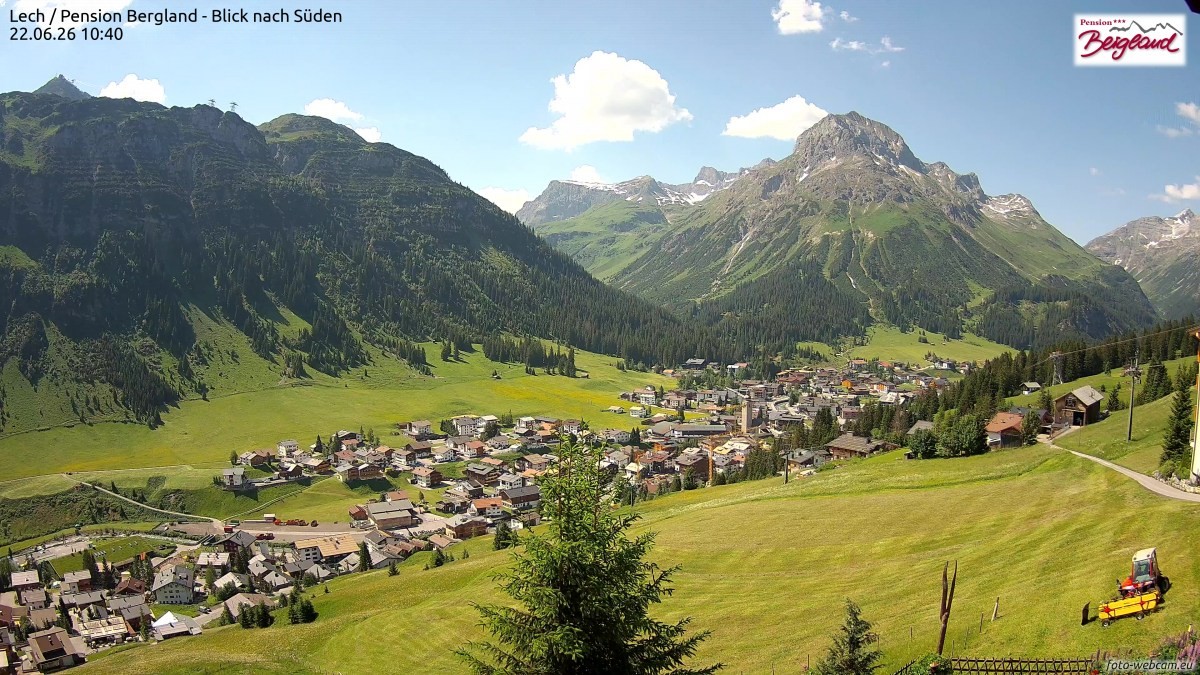 Archived image Webcam Lech am Arlberg - Guesthouse Bergland