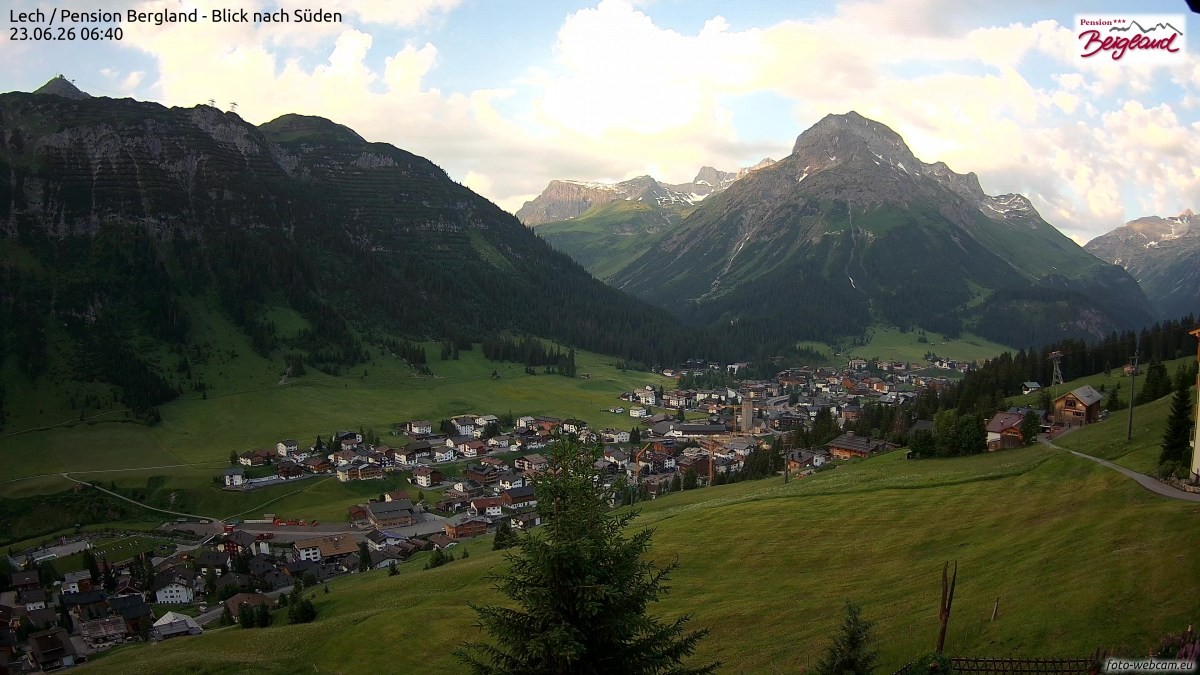 Archived image Webcam Lech am Arlberg - Guesthouse Bergland