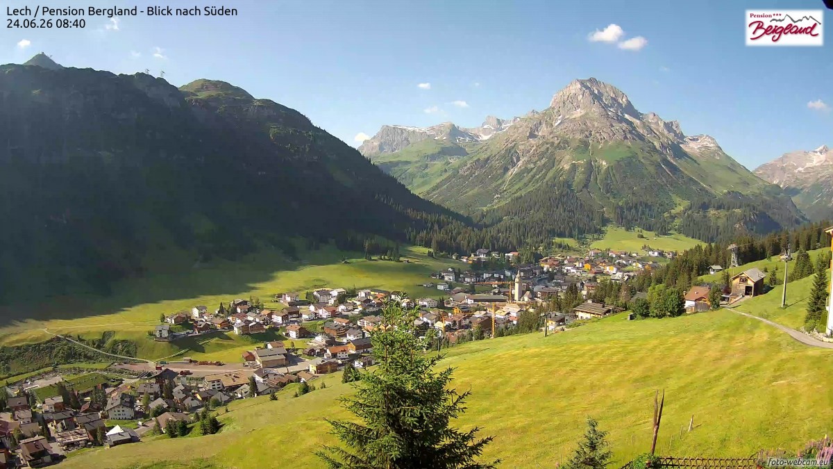 Archiv Foto Webcam Oberlech: Ausblick Pension Bergland