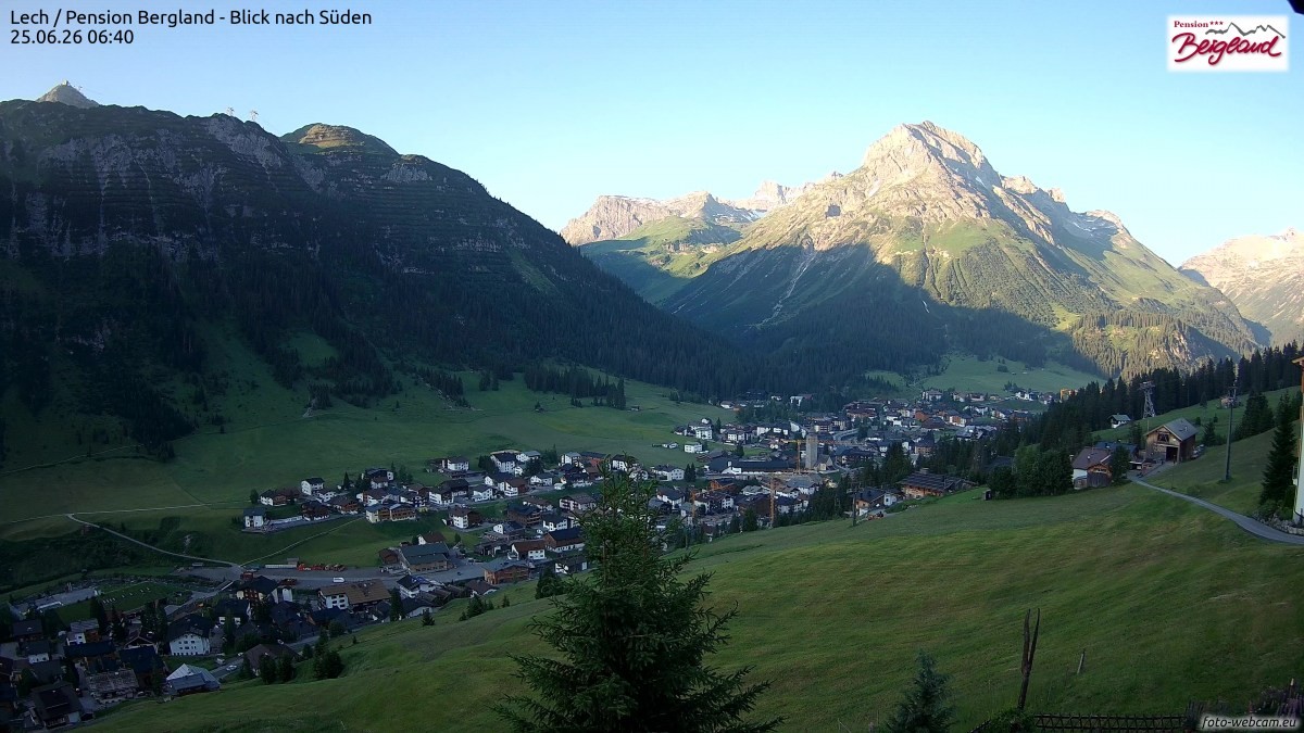 Archived image Webcam Lech am Arlberg - Guesthouse Bergland