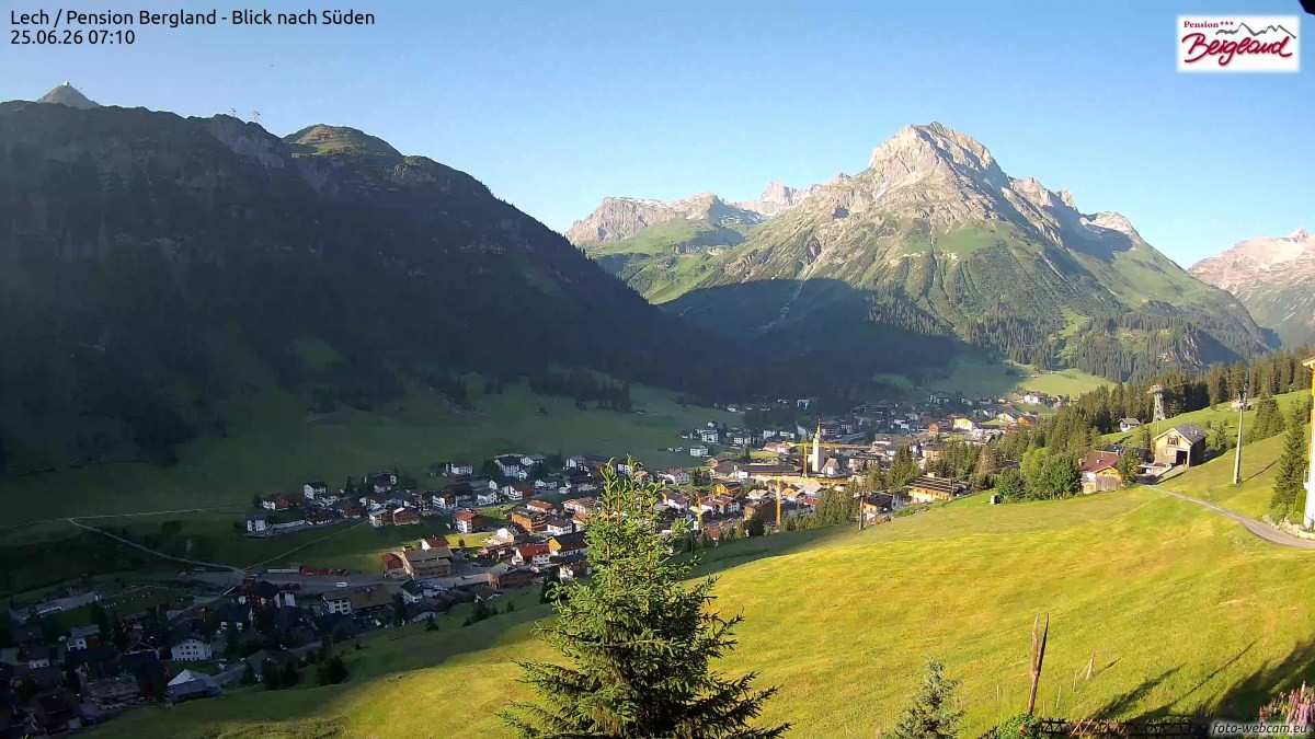 Archived image Webcam Lech am Arlberg - Guesthouse Bergland