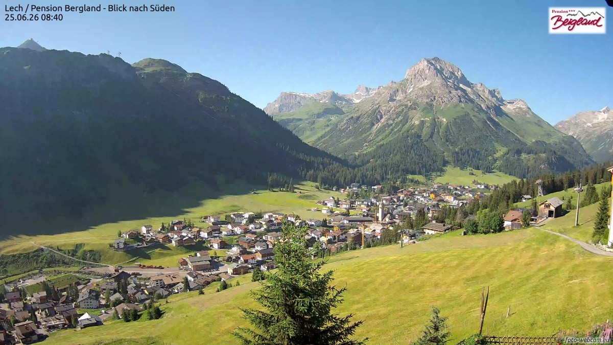 Archived image Webcam Lech am Arlberg - Guesthouse Bergland