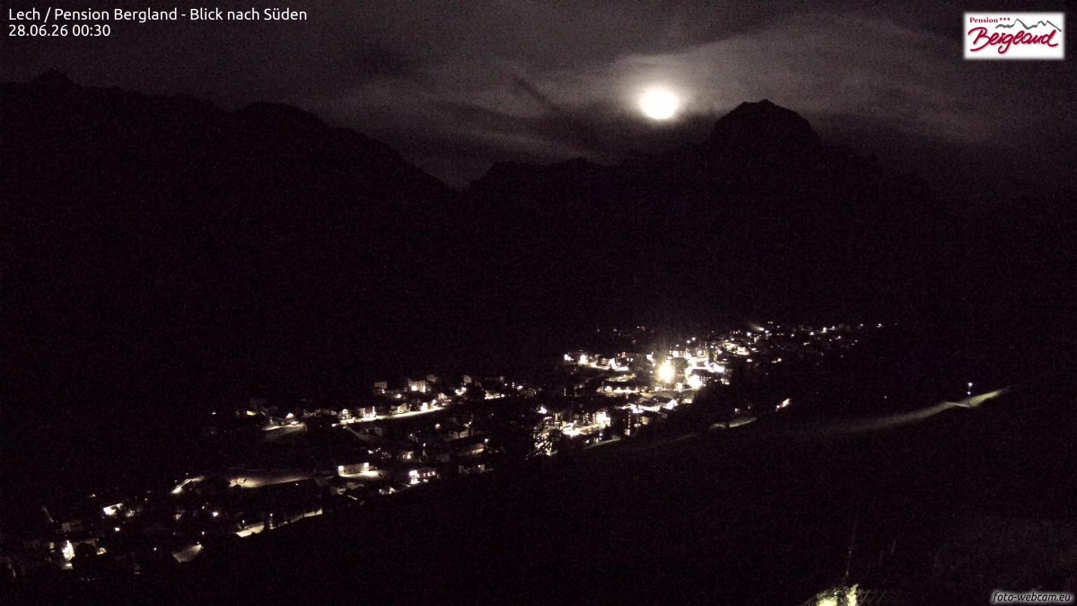 Archiv Foto Webcam Oberlech: Ausblick Pension Bergland