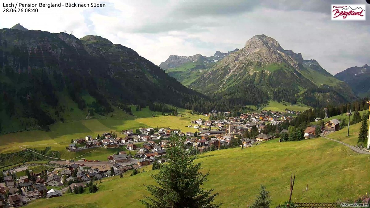 Archiv Foto Webcam Oberlech: Ausblick Pension Bergland
