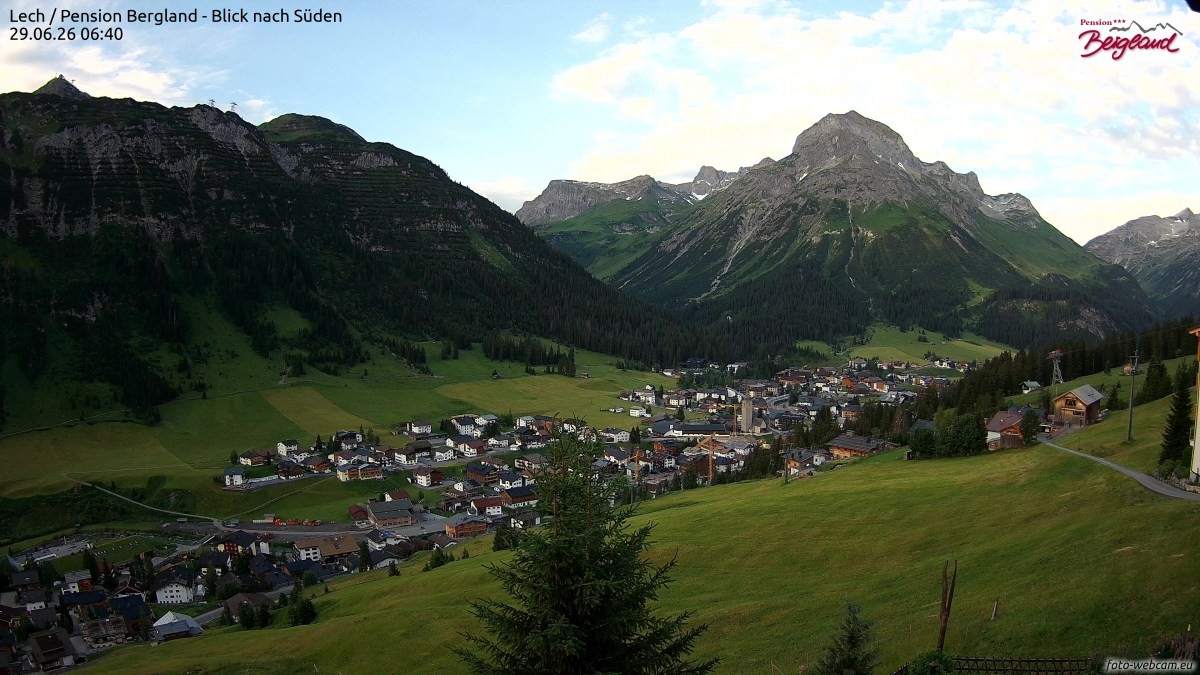 Archived image Webcam Lech am Arlberg - Guesthouse Bergland