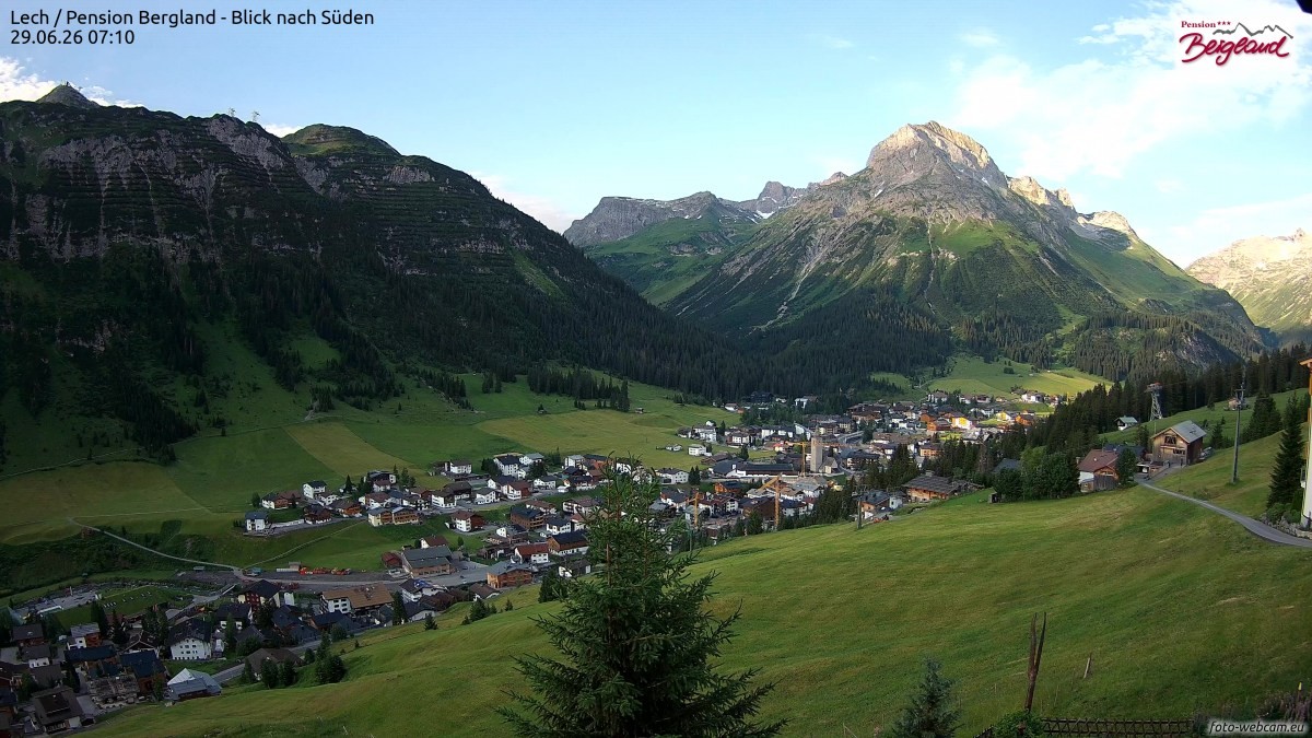 Archived image Webcam Lech am Arlberg - Guesthouse Bergland