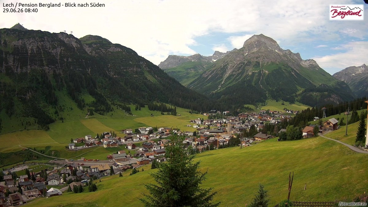 Archived image Webcam Lech am Arlberg - Guesthouse Bergland