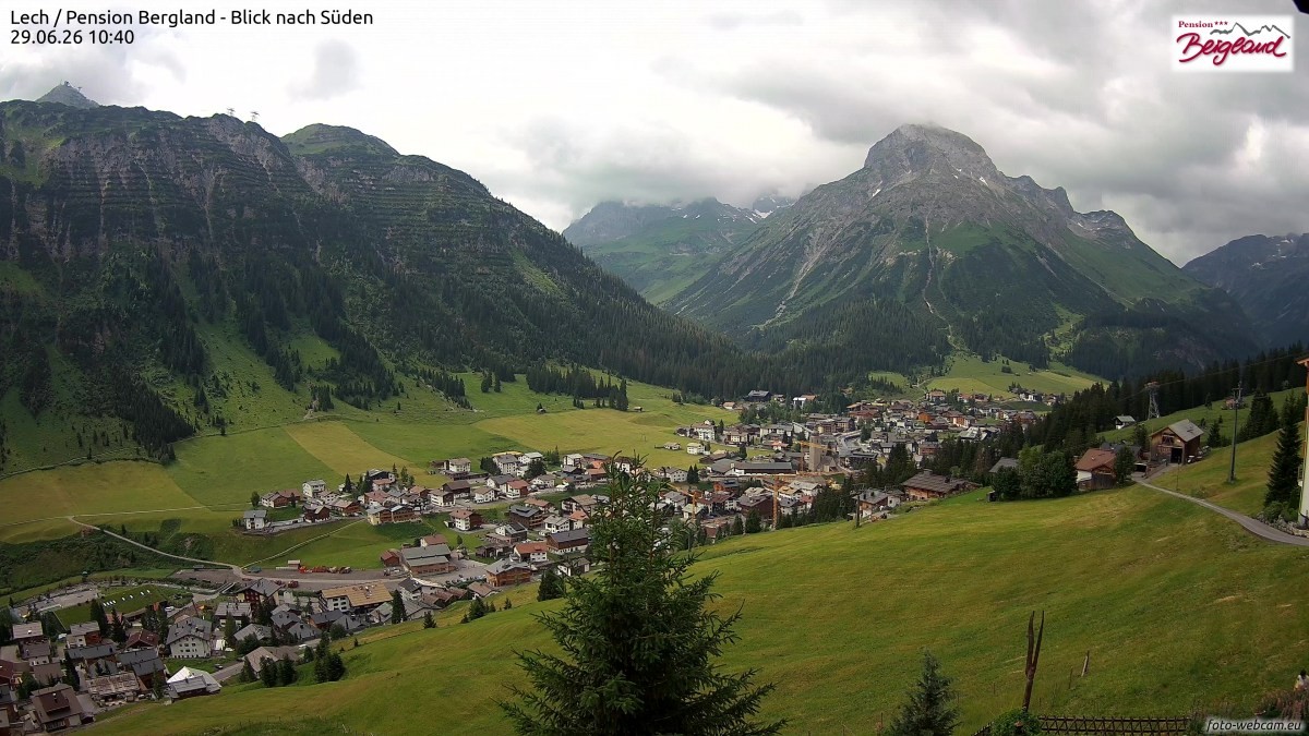 Archived image Webcam Lech am Arlberg - Guesthouse Bergland
