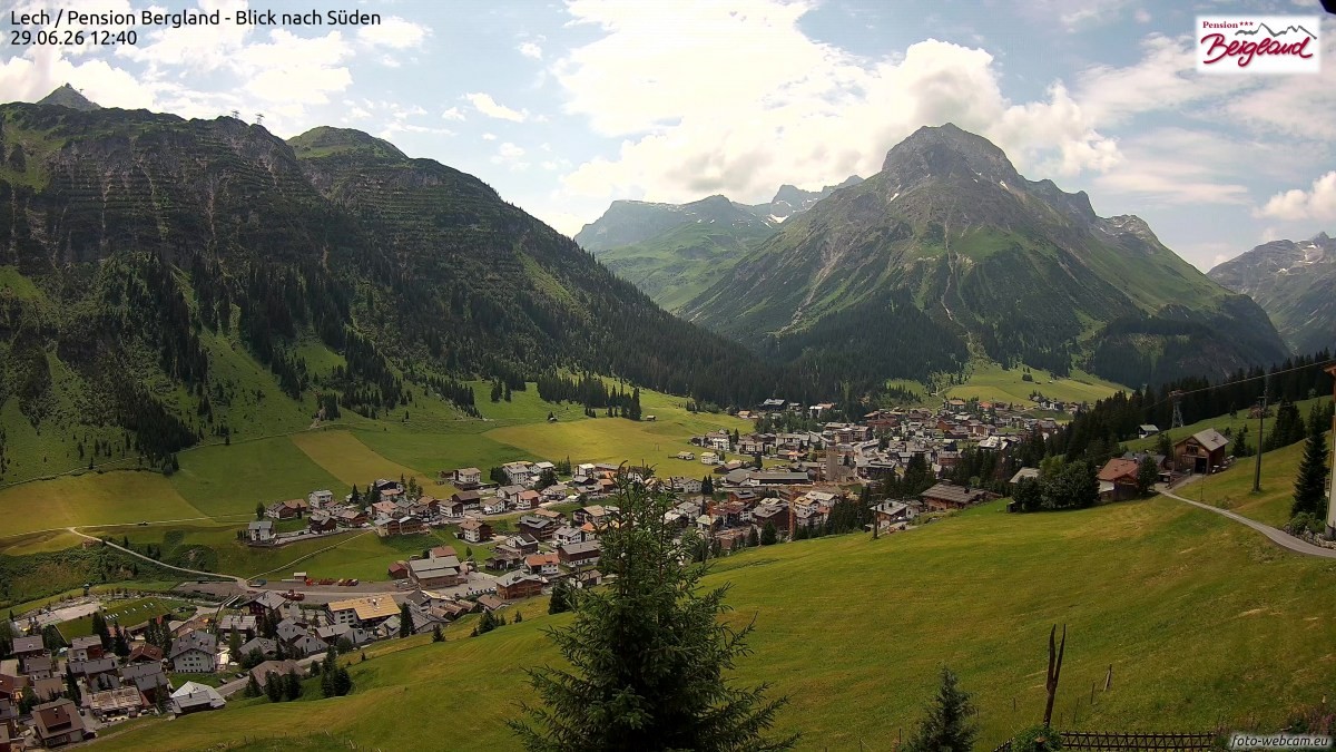 Archived image Webcam Lech am Arlberg - Guesthouse Bergland