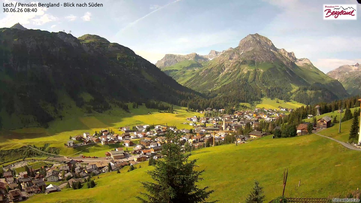 Archiv Foto Webcam Oberlech: Ausblick Pension Bergland