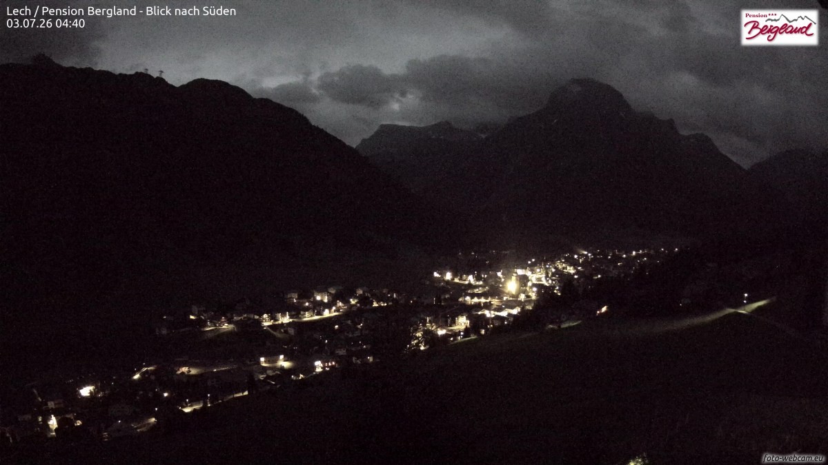 Archiv Foto Webcam Oberlech: Ausblick Pension Bergland
