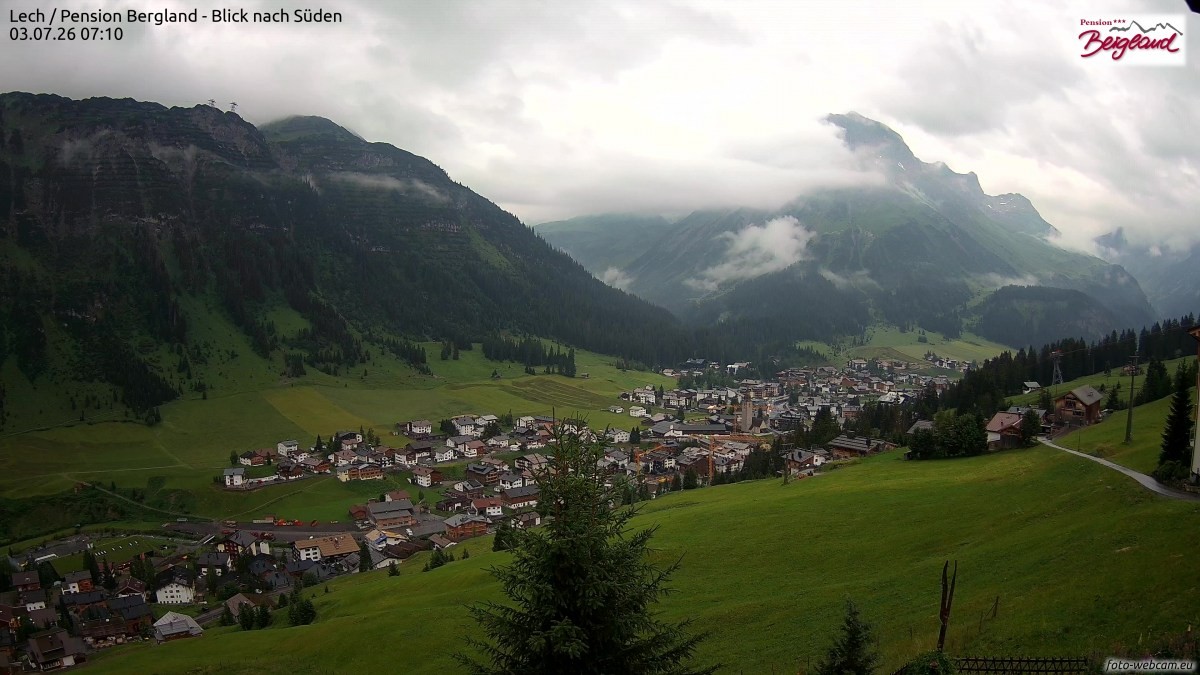 Archiv Foto Webcam Oberlech: Ausblick Pension Bergland