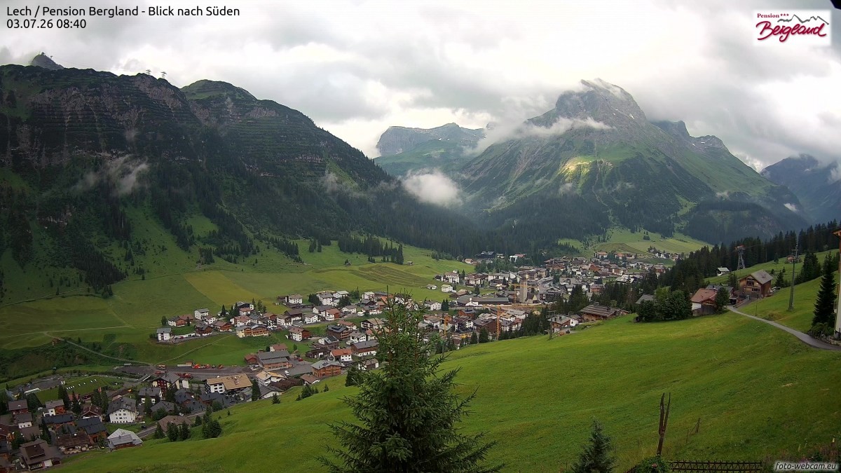 Archiv Foto Webcam Oberlech: Ausblick Pension Bergland