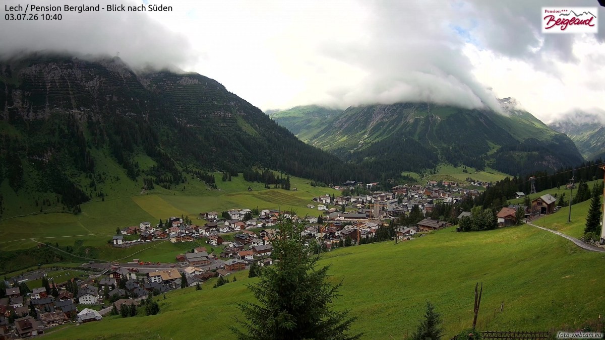 Archiv Foto Webcam Oberlech: Ausblick Pension Bergland