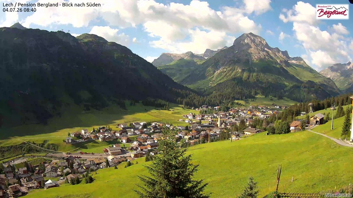 Archiv Foto Webcam Oberlech: Ausblick Pension Bergland
