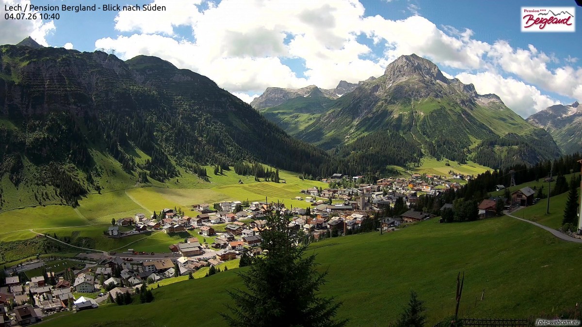 Archiv Foto Webcam Oberlech: Ausblick Pension Bergland