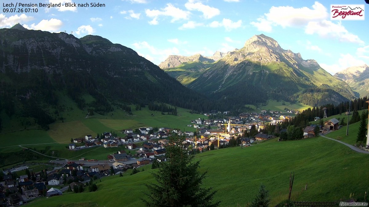 Archiv Foto Webcam Oberlech: Ausblick Pension Bergland