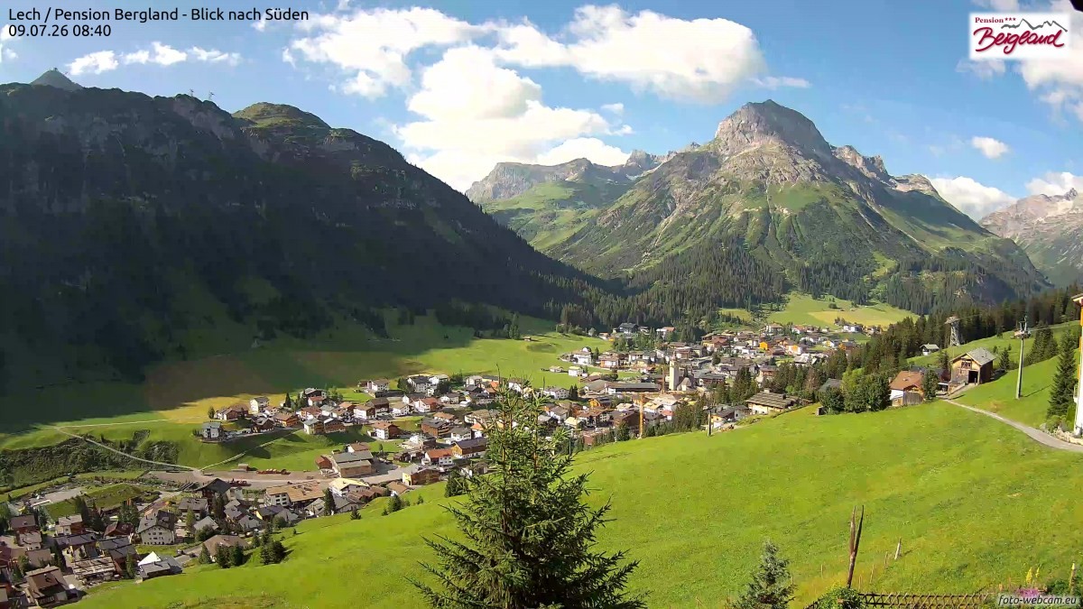Archiv Foto Webcam Oberlech: Ausblick Pension Bergland