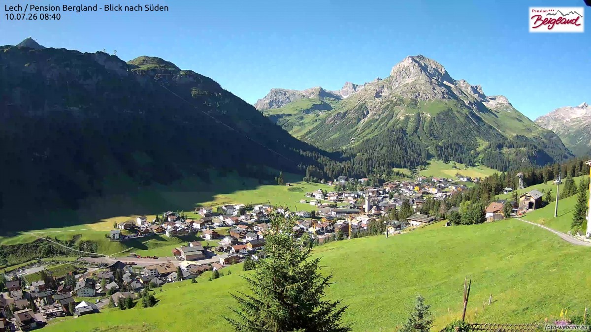 Archiv Foto Webcam Oberlech: Ausblick Pension Bergland