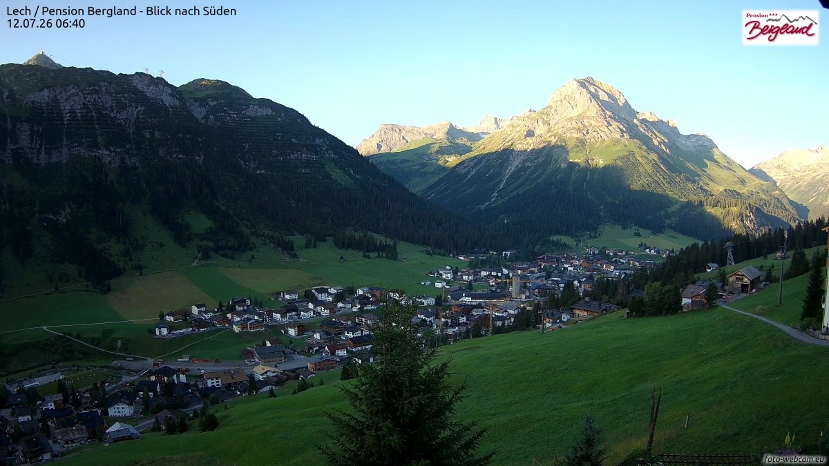 Archived image Webcam Lech am Arlberg - Guesthouse Bergland