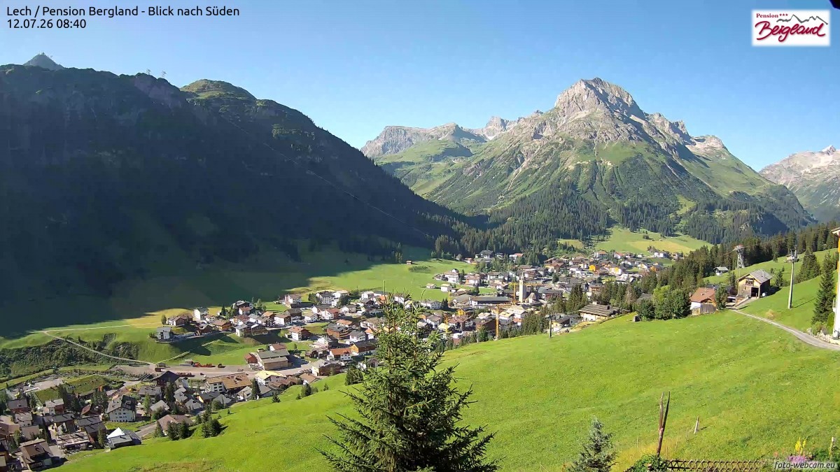Archived image Webcam Lech am Arlberg - Guesthouse Bergland