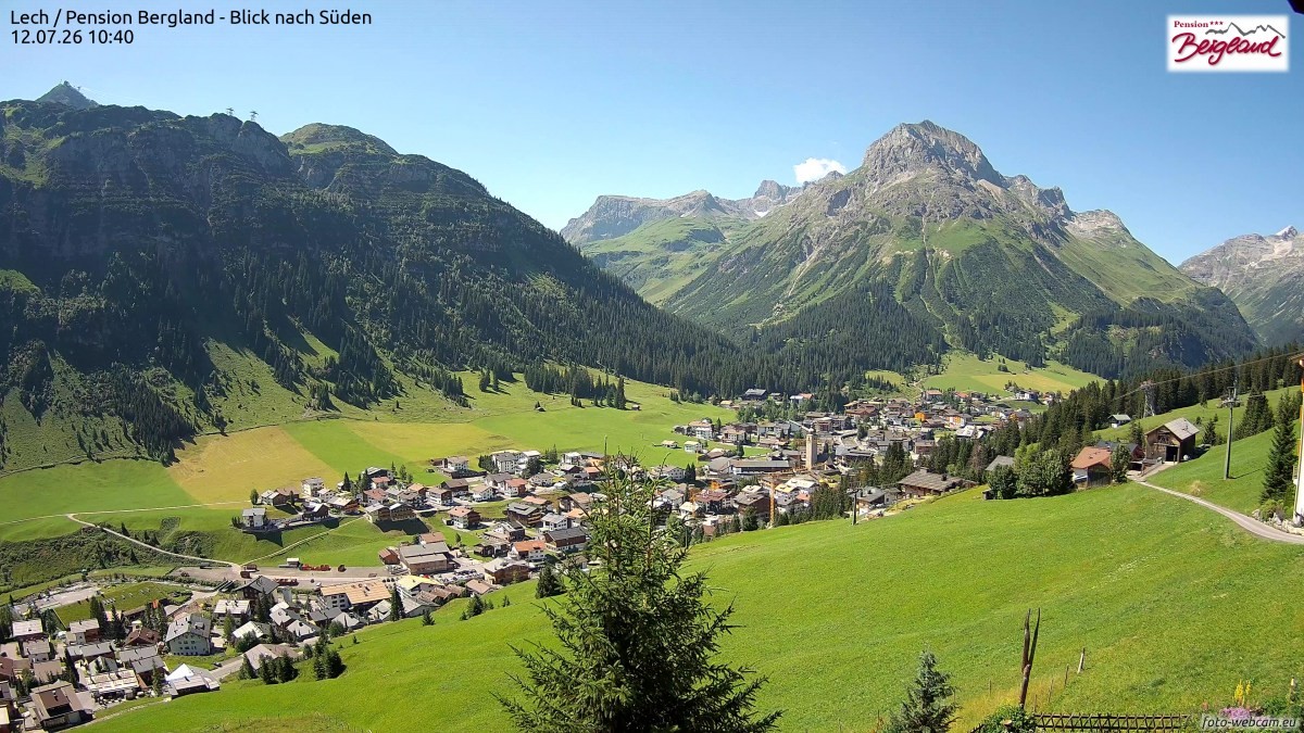 Archived image Webcam Lech am Arlberg - Guesthouse Bergland