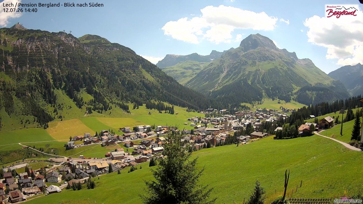 Archived image Webcam Lech am Arlberg - Guesthouse Bergland