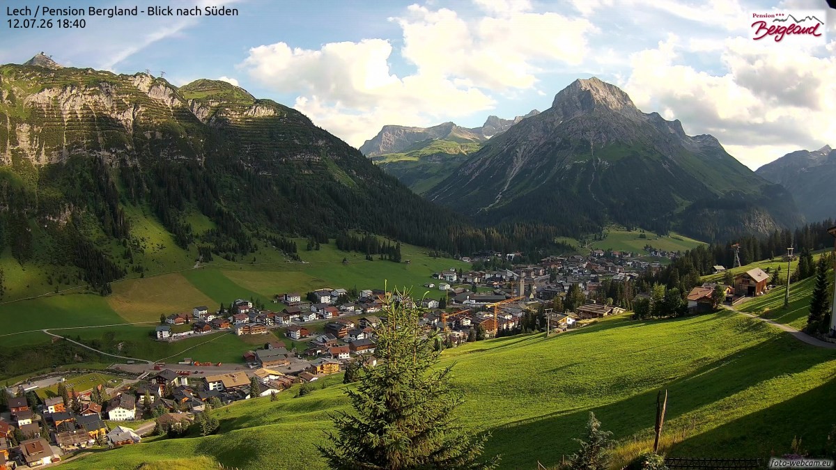Archived image Webcam Lech am Arlberg - Guesthouse Bergland