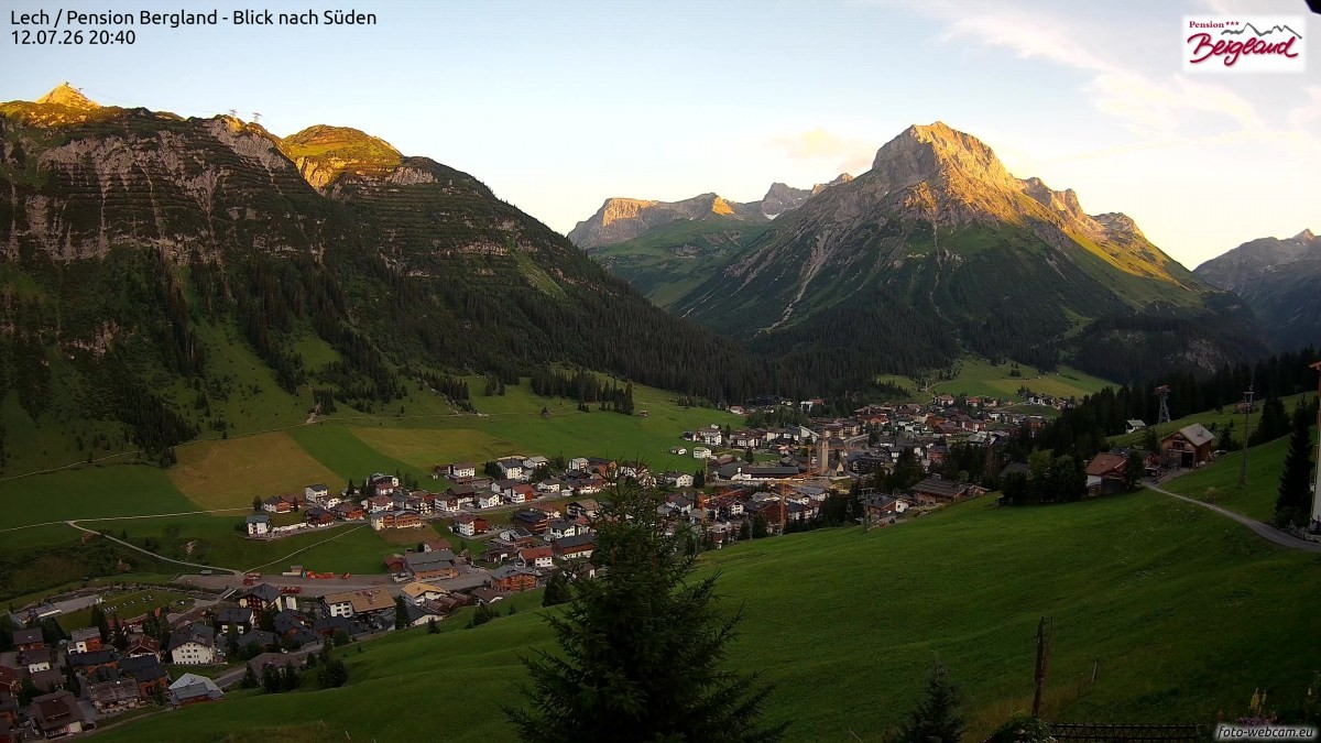 Archived image Webcam Lech am Arlberg - Guesthouse Bergland