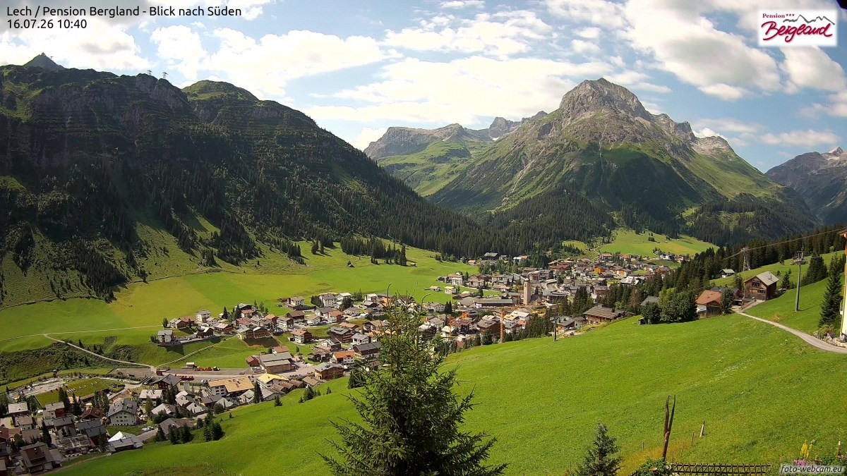 Archived image Webcam Lech am Arlberg - Guesthouse Bergland