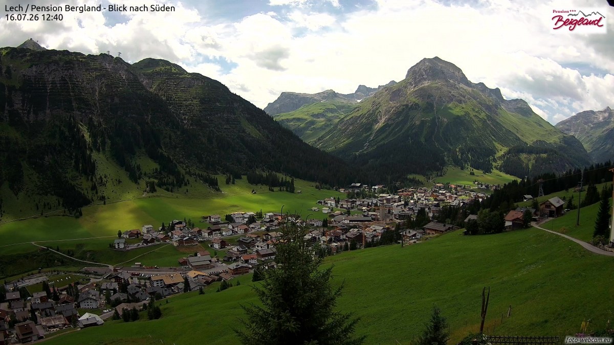 Archived image Webcam Lech am Arlberg - Guesthouse Bergland