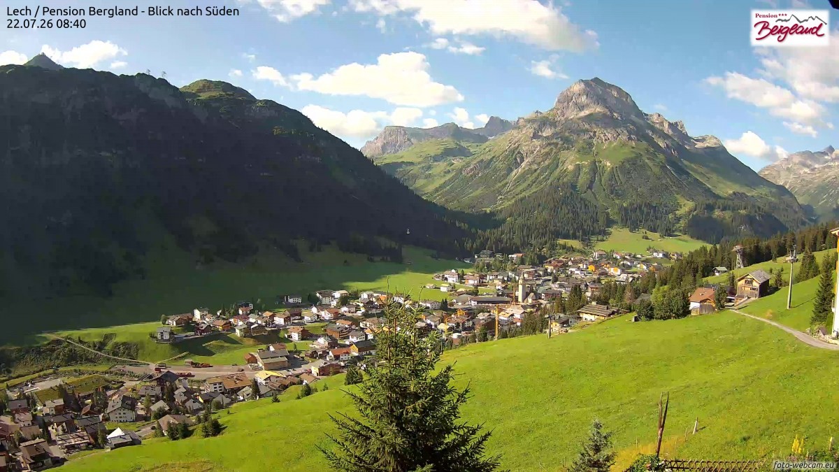 Archiv Foto Webcam Oberlech: Ausblick Pension Bergland