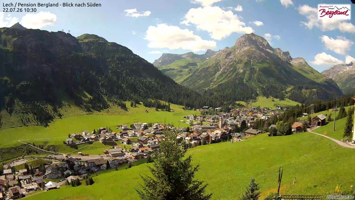 Archiv Foto Webcam Oberlech: Ausblick Pension Bergland