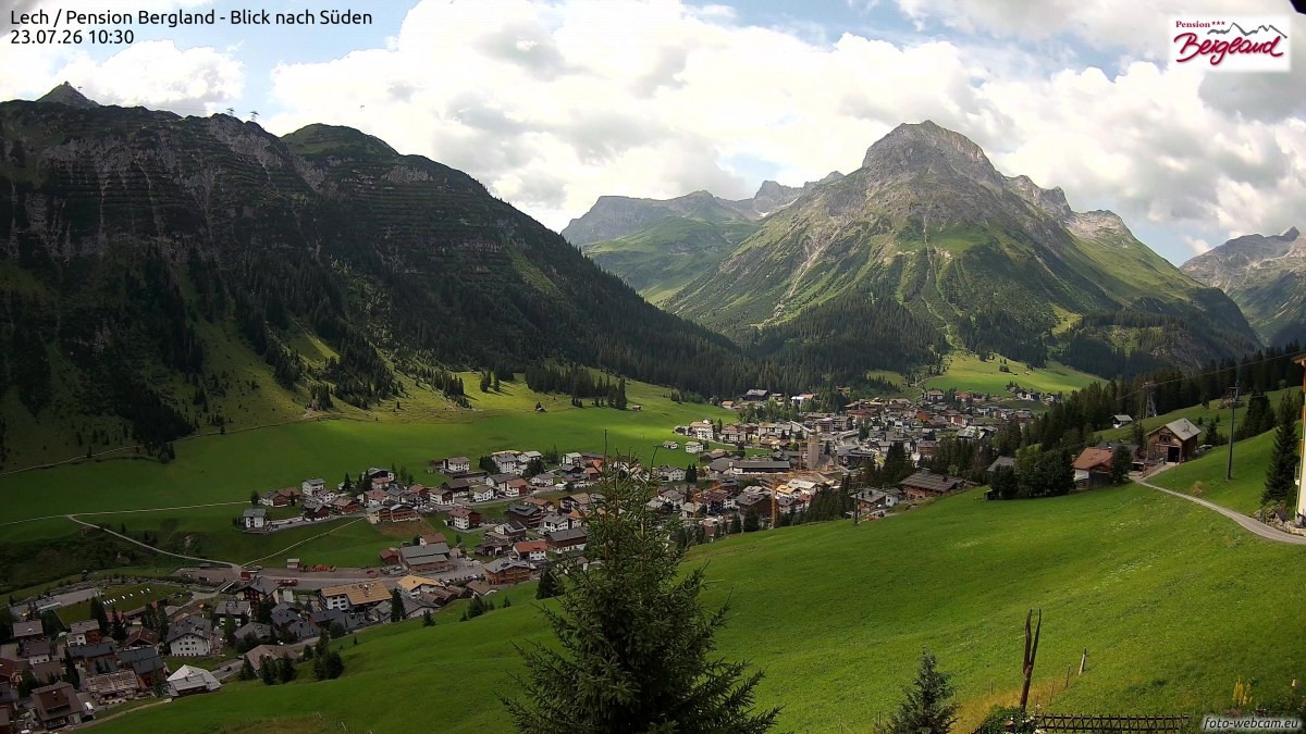 Archiv Foto Webcam Oberlech: Ausblick Pension Bergland