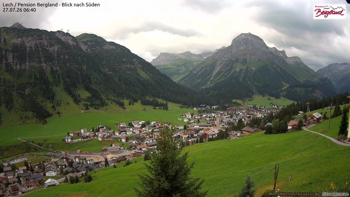 Archived image Webcam Lech am Arlberg - Guesthouse Bergland