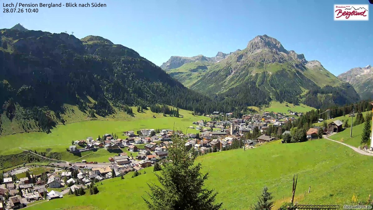 Archived image Webcam Lech am Arlberg - Guesthouse Bergland