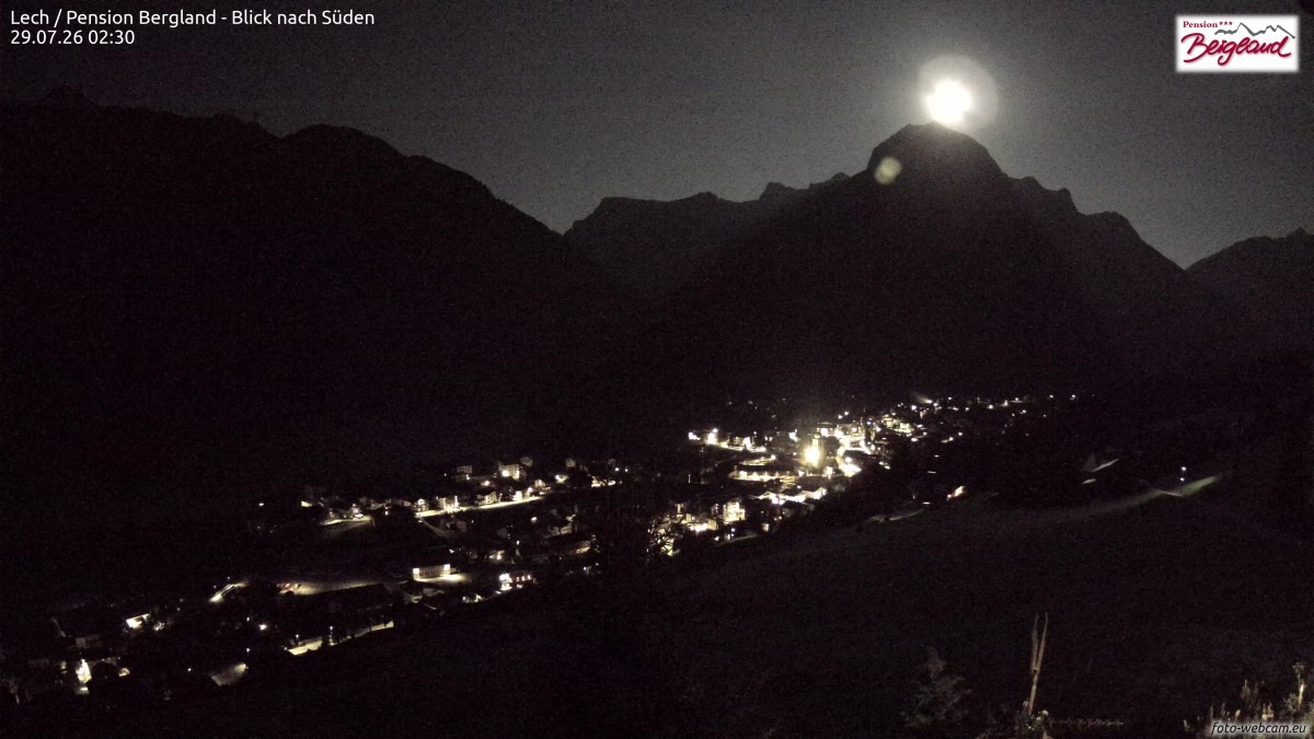 Archiv Foto Webcam Oberlech: Ausblick Pension Bergland